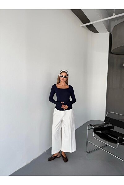 ZACHARIUZ Body with Finger Detailing and Square Neckline