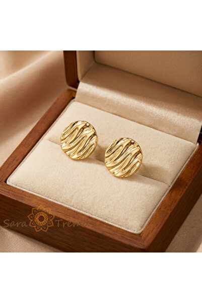 SaraTremo Gold Waves Earrings – 18K Plated Earrings from Brazil