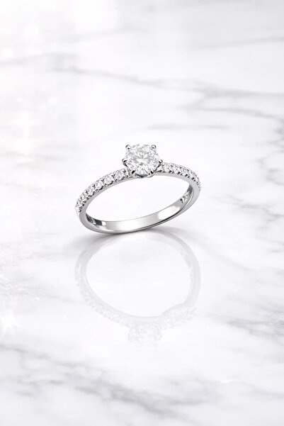 Favori Altı Tırnak Pırlanta Tektaş Yüzük