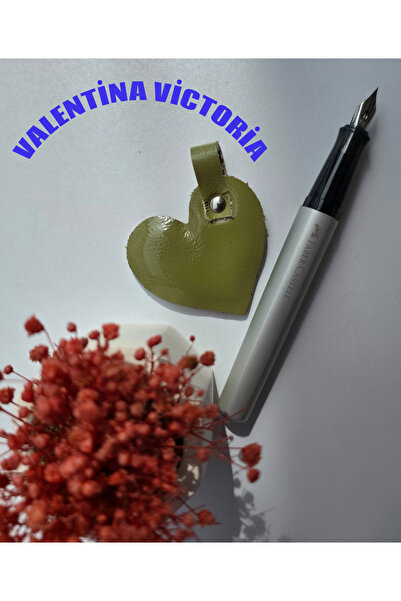 valentina victoria قلب ❤   حامل مفاتيح من الجلد الطبيعي.