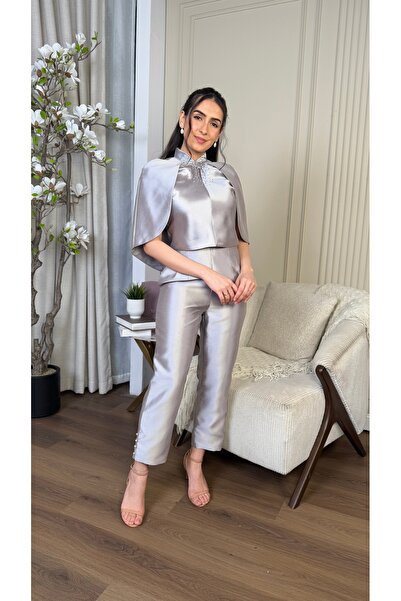 Warazan Elegant set with a shoulder design