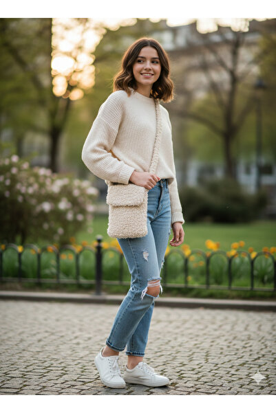 zeynhobi aksesuar Hand-Knitted Plush Bag