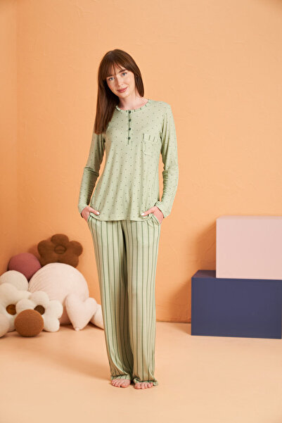 Pjs Pijama طقم بيجامة نسائي من PJS برقبة دائرية وطية صدرية 28076