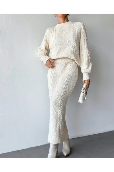 AMENA JELEWRY Knit team