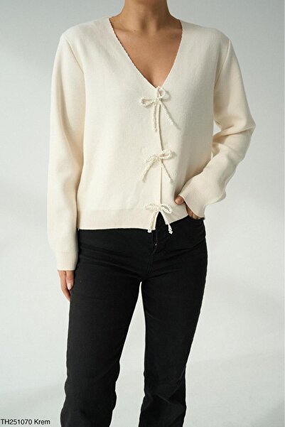 Qu Style Fiyonklu İnci Detaylı Ekru Hırka