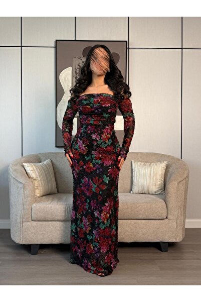 STAYILK DRESSES A stunning evening dress with a sophisticated, feminine design.