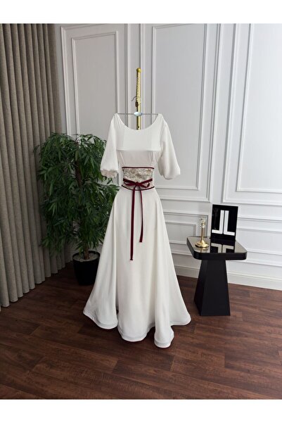 Kendallksa White dress with an embroidered waist