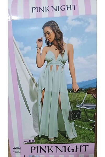 PINK Bel detaylarıyla vücudu zarifçe saran bu elbise; tatil, davet ve özel gü...