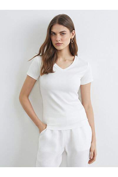 LC Waikiki Rmz Gi̇yi̇m Farkiyla V Dikim Soft Touch Women's T-Shirt