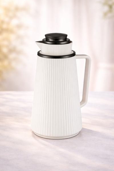 Host 🫖 Host Tea Thermos – White with Black Lid | 1.3 Liter Capacity