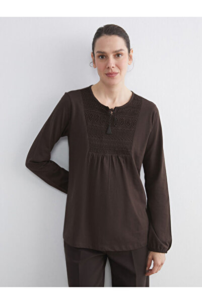 LC Waikiki Quality Pieces from Çelebi Store: Tie-Up Roba Embroidered Blouse