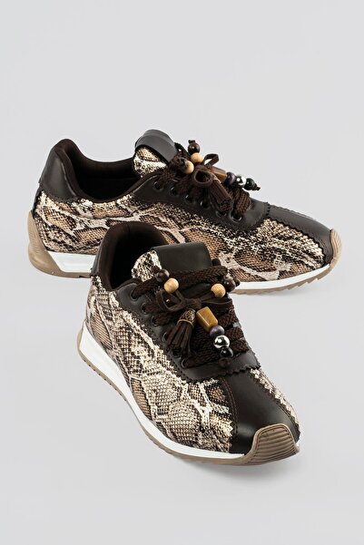 Mubiano حذاء رياضي نسائي برباط ونقشة جلد الثعبان باللون البني من فيسكا