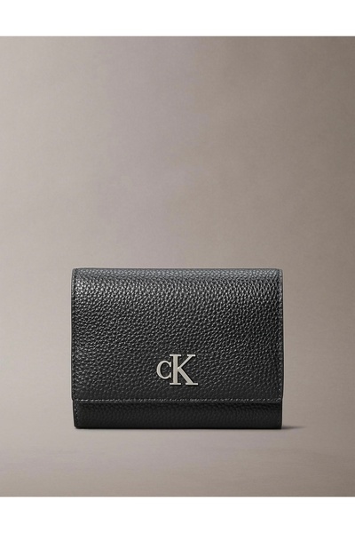 Calvin Klein محفظة Archive Hardware Med Trifold النسائية