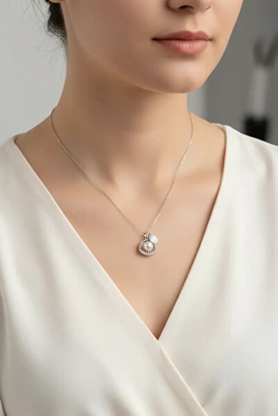 Clariss Çelik Zincir Gümüş Renk İncili Deniz Kabuğu Model Zirkon Taşlı Kadın ...