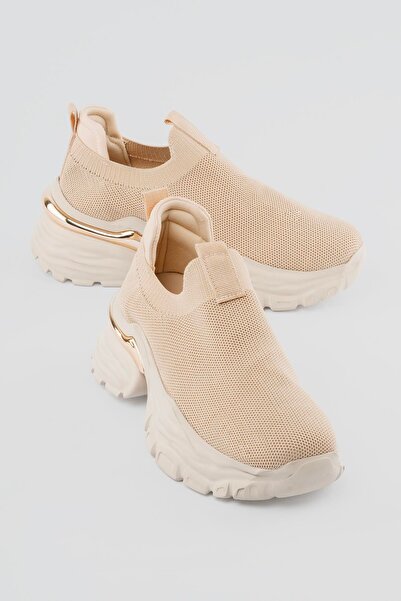 Mubiano حذاء رياضي نسائي ذو نعل سميك سهل الارتداء باللون البيج من Aurex
