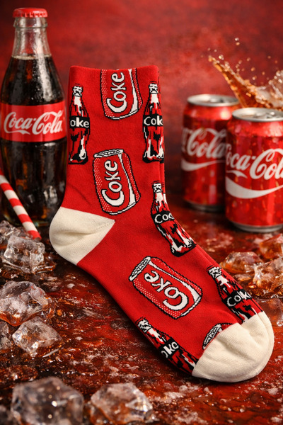 SoleStory Unisex Kırmızı Coca-Cola Desenli Günlük Çorap – Yumuşak Dokulu