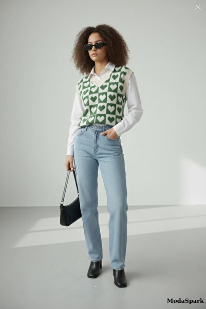 bysoca Women's Green Cream Heart Patterned V-Neck Checkered Soft Textured Kni...