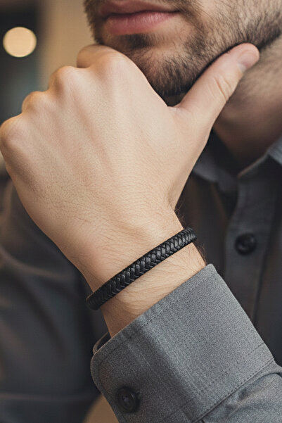 VAOOV Braided Patterned Genuine Leather Men's Bracelet – Black Minimalist Design