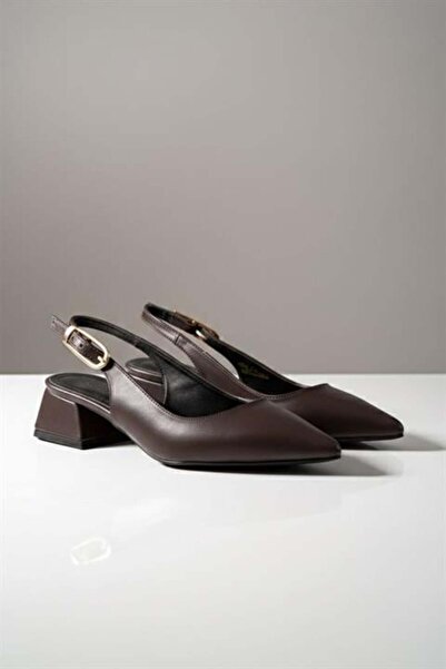 Les Passent حذاء نسائي ذو نعل بني اللون بكعب قصير ومفتوح من الخلف