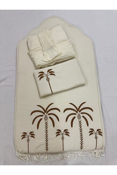 Greenko A luxurious royal carpet set with traditional Abu Nakhla embroidery (...