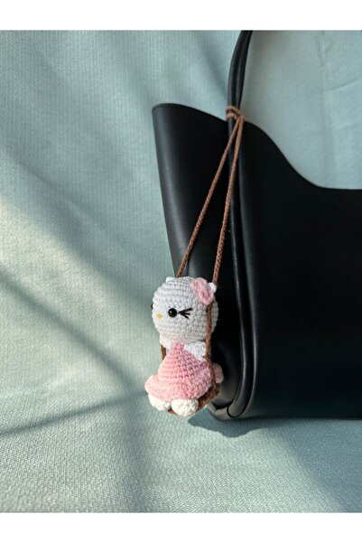 pun dore El Yapımı Amigurumi Toz Pembe Hello Kitty – Sallanan Salıncak, Araba...