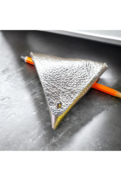 valentina victoria Genuine Leather Triangle-Shaped Coin Holder, Wired Headpho...