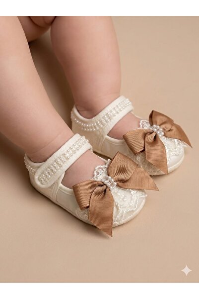 PARK BEBE Baby Girl Booties with Pearls and Decorations, Size 16-17, 0-6 Mont...