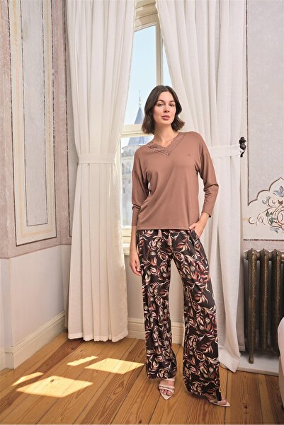 Findit Leaf Patterned Lace V-Neck Plus Size Pajama Set