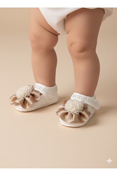 PARK BEBE Baby Girl Booties with Pearls and Decorations, Size 16-17, 0-6 Mont...