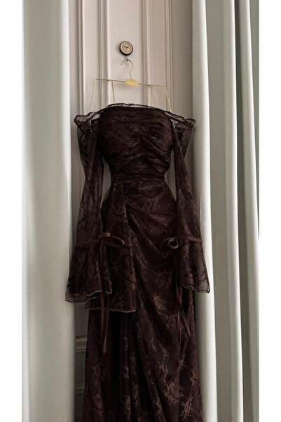 Kendallksa French brown lace dress