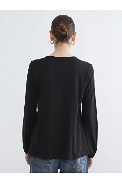 LC Waikiki Μαύρη μπλούζα με κεντημένο γιακά και δέσιμο με κορδόνια