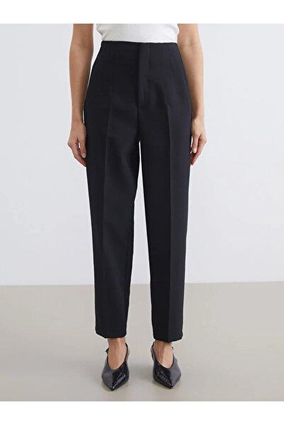 LC Waikiki Μαύρο γυναικείο παντελόνι με πιέτες Carrot Fit