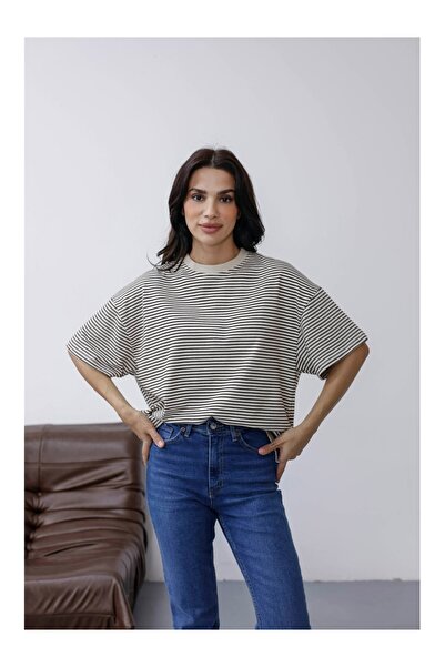 Elif Özbey Butik Ekru Çizgili Oversize Tshirt