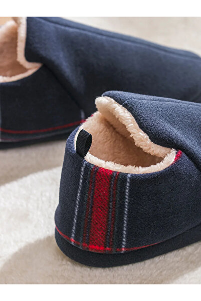 LC Waikiki Ανδρικές μπότες σπιτιού σε μπλε ναυτικό χρώμα με γούνα στο εσωτερικό