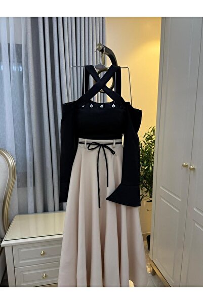 ainaqat aljawhara Midi dress