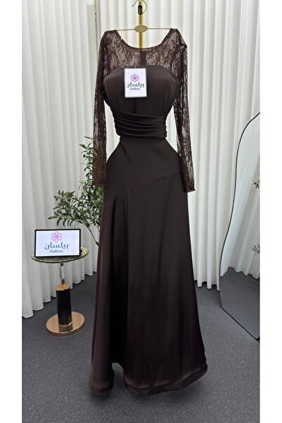 Bailsan Long dark brown dress with lace sleeves