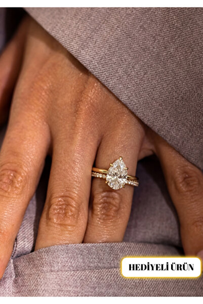 Lunea Co 1.5 Karat Damla Kesim Yüzük ve Yanları Taşlı Tektaş Yüzük 925 Ayar G...