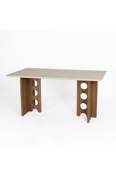 DEC13 A luxurious dining table with an elegant and distinctive design.