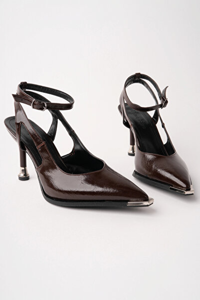 bakacstore Kadın Kahverengi Kırışık Rugan Metal Burun Detaylı Topuklu Ayakkabı