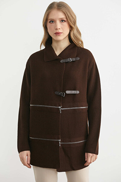 Sementa Jachetă tricotată cu detaliu cu fermoar și cataramă la curea - Maro