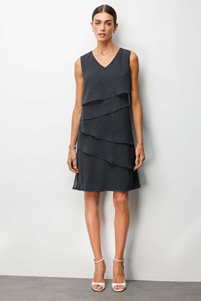 Ekol V Yaka Puantiyeli Şifon Elbise