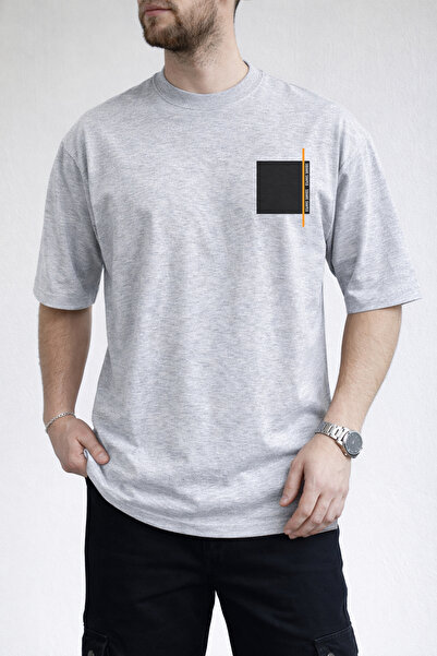 caddekombin Men's Chest Printed Black T-Shirt with Square and Orange Line Det...