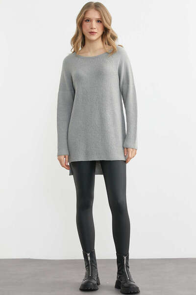 Sementa Пуловер с кръгла яка и дълъг гръб - светло сив