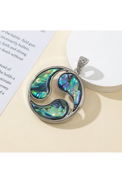 Choice D 43mm Round Yin Yang Fish Pendant Natural Black and White Abalone She...