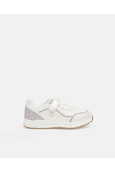 REDTAG Girls White Material Block Slimrunner