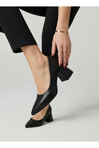 NOVELLAM SHOES Women's Siennaa Black Leather Pointed Toe Block Heeled Classic...