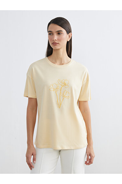 LC Waikiki تيشيرت برقبة دائرية مزين بالزهور.