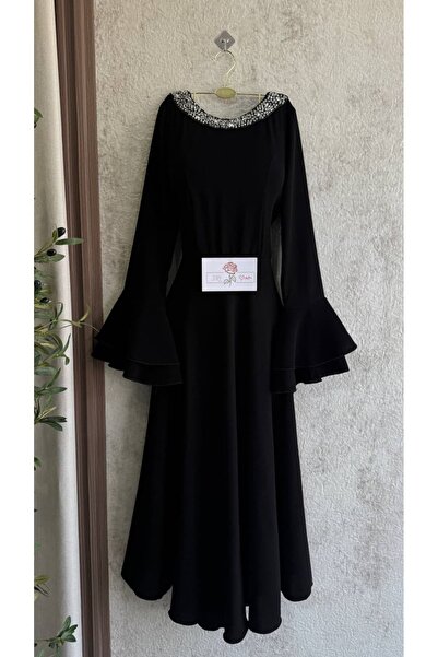 GORI FASHION Elegant midi dress with long sleeves