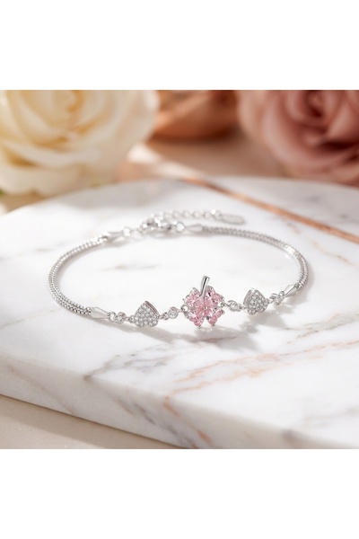 Arvenia Silver Pembe Yonca ve Kalp Motifli Zirkon Taşlı Gümüş Bileklik