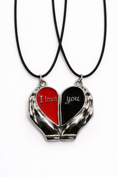 MakeWell Magnetic Heart Figured 2-Piece Lover Necklace – I Love You Written C...
